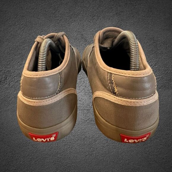 Levi’s tennis shoes Men’s size 9 Gray sneakers - Picture 4 of 9